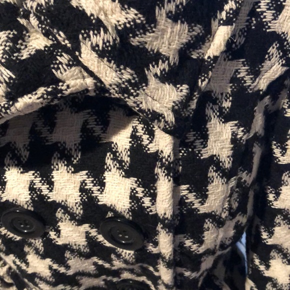 Coat - Picture 2 of 3